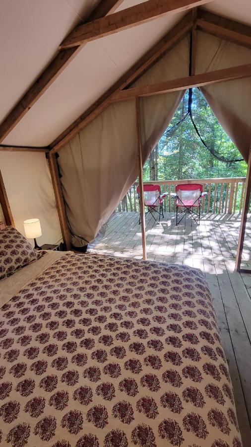 Dwight Riverside Inn Экстерьер фото